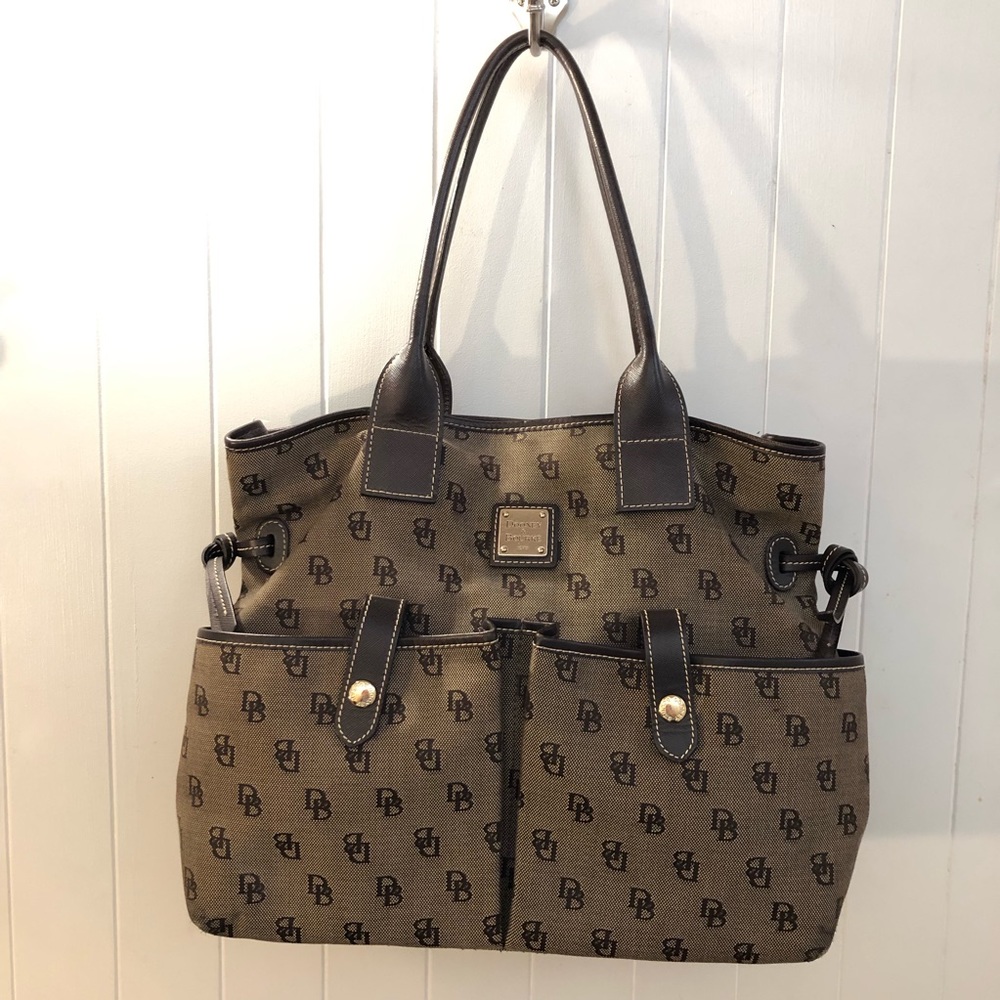 Large Dooney & Bourke shoulder bag